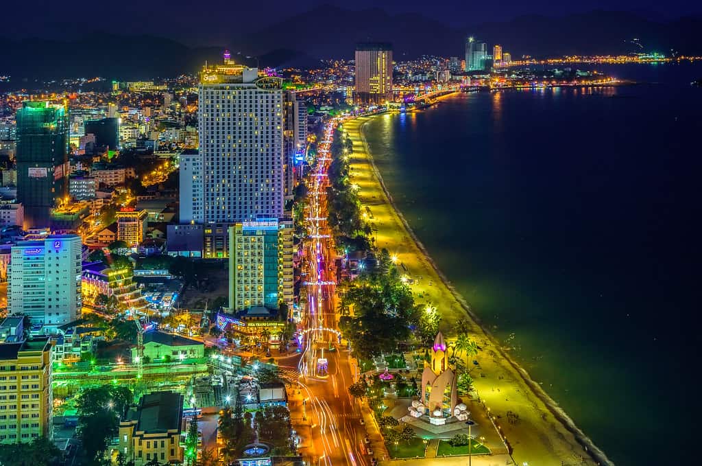 Hình ảnh biển Nha Trang về đêm