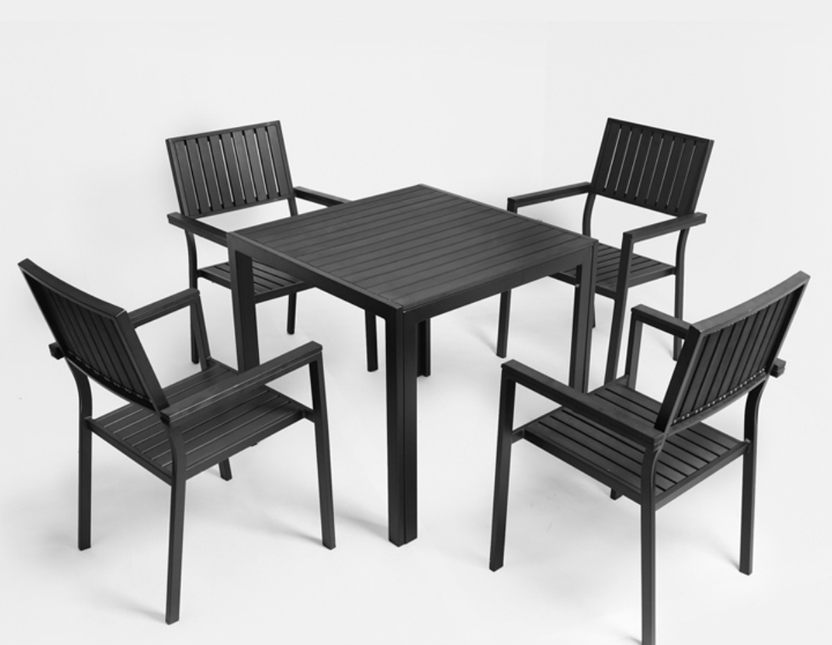 Bộ bàn ghế nhôm đúc ngoài trời có thiết kế siêu đơn giản