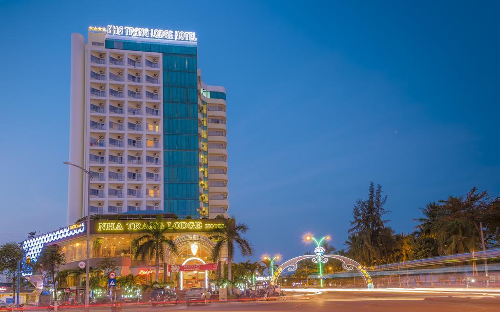 Khung cảnh khách sạn Nha Trang Lodge