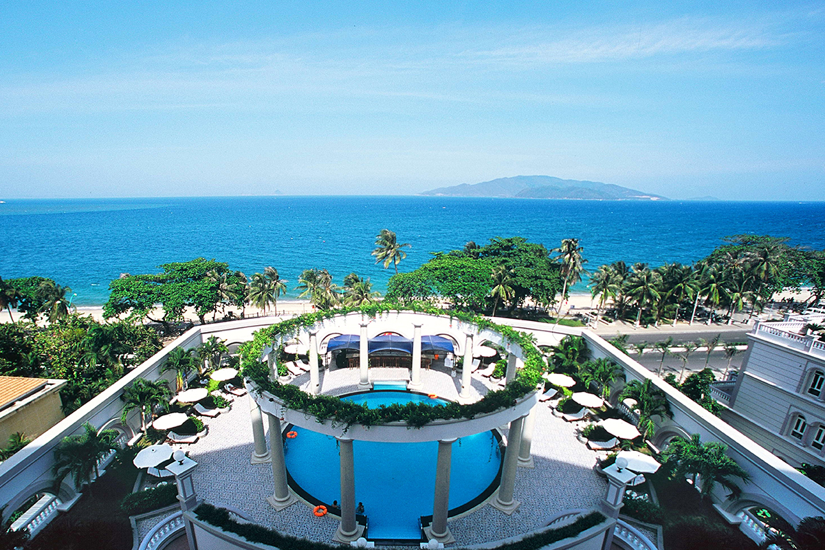 View biển khách sạn Sunrise Nha Trang Beach Hotel & Spa
