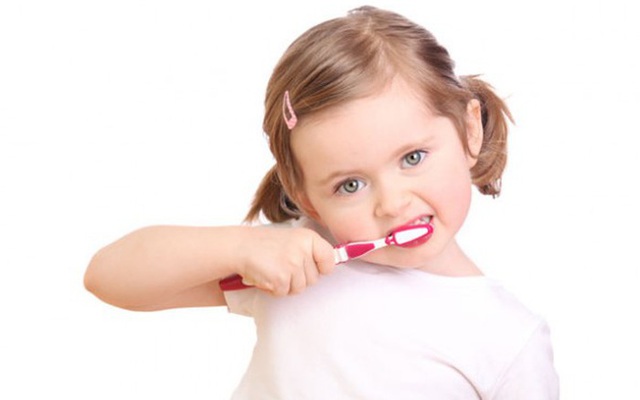 Lợi ích của việc sử dụng kem đánh răng cho bé.