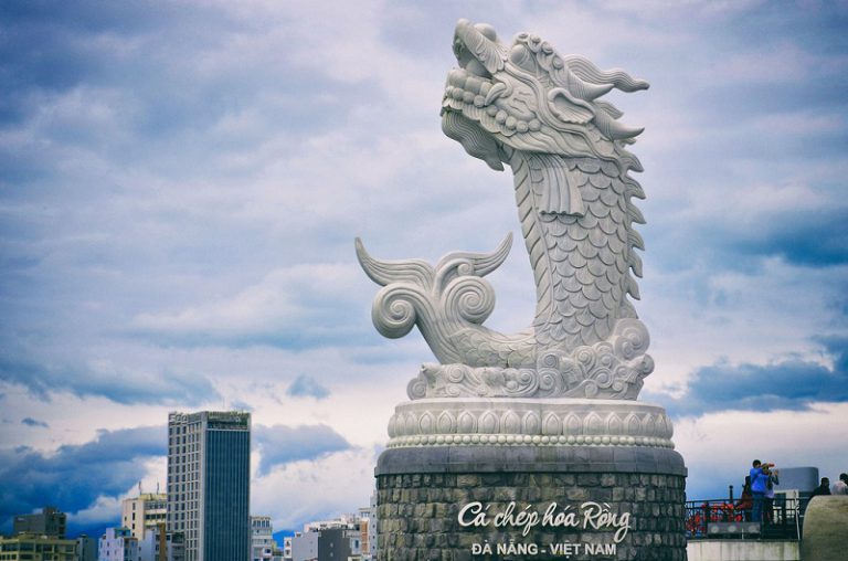 Tượng Cá Chép Hóa Rồng – Địa Điểm Du Lịch Đà Nẵng